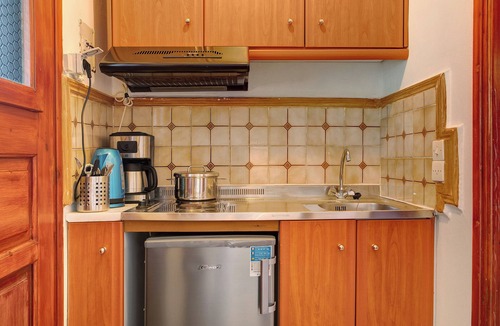 Vasilikos Apartment | Holiday Apartment "Areti Orfeas Apartment 7" near Beach with Balcony & Wi-Fi