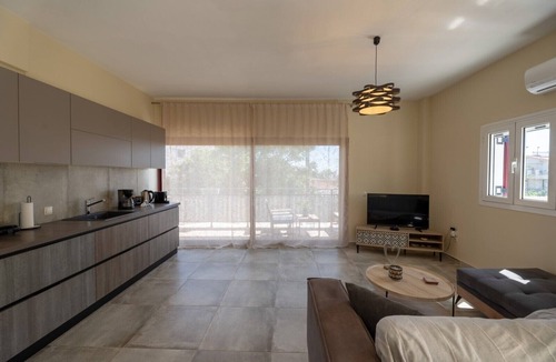Skala Apartment | Holiday Apartment "Katemari 2" with Sea View, Terrace & Wi-Fi