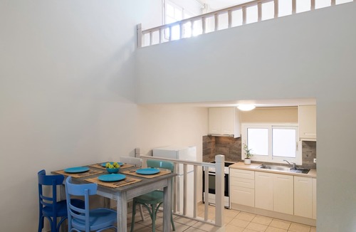 Spartia Apartment | Holiday Apartment "Mistral" with Private Balcony & Wi-Fi