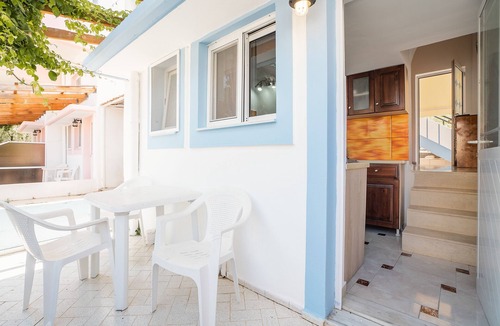 Livadia House | Holiday Home 'Olympus Tilos Apt Double A2 ' with Mountain View, Wi-Fi and Air Conditioning