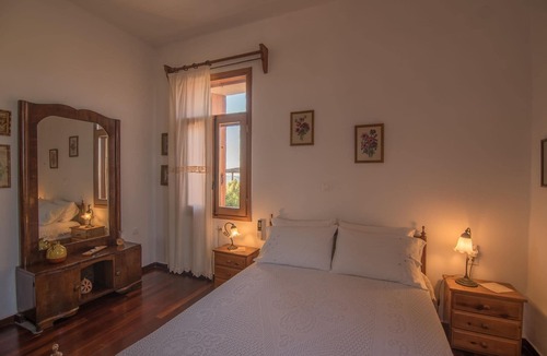 Megala Chorafia House | Holiday house Neon Khorion Kriti for 1 - 5 persons with 3 bedrooms - Holiday house