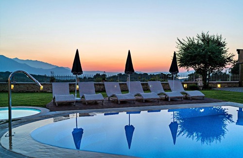 Kaloniktis House | Holiday house Kalonyktis for 1 - 24 persons with 10 bedrooms - Holiday house