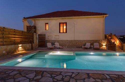 Platanias House | Holiday house Spilia for 1 - 6 persons with 3 bedrooms - Holiday home