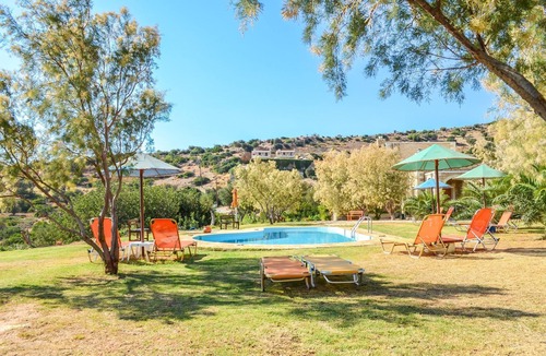 Triopetra House | Holiday house with pool, large garden, idyllic and calm, wifi | Triopetra, Crete