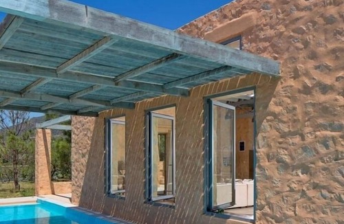 Livadia Villa | holiday villa rental crete