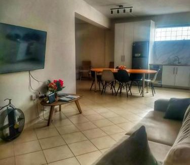 Markopoulon Apartment | Home4U apt1, just 8Km from airport