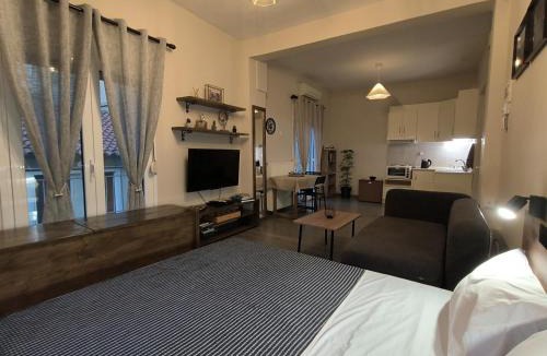Kastoria Apartment | HomeLikeNone