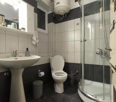 Kastoria Apartment | HomeLikeNone