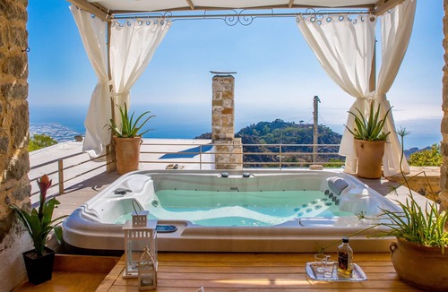Anatoli House | Homerez - House 12 km away from the beach for 9 ppl. with jacuzzi at Anatoli