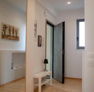 Khalandrion Apartment | Homey Comfort Apartments