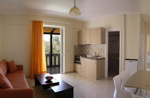 Apolpaina Apartment | Hotel Irida