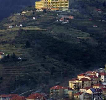 Karpenisi Hotel | Hotel Lecadin