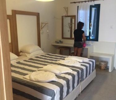 Loutro Hotel | Hotel Porto Loutro on the Hill