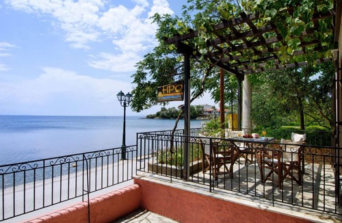 Lefokastron Apartment | House in Lefokastro - in front of the beach + Wi-Fi #1