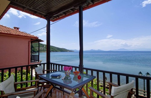 Lefokastron Apartment | House in Lefokastro - in front of the beach + Wi-Fi #4