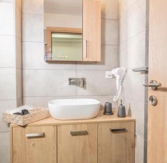 Peristeri Apartment | IAIRA