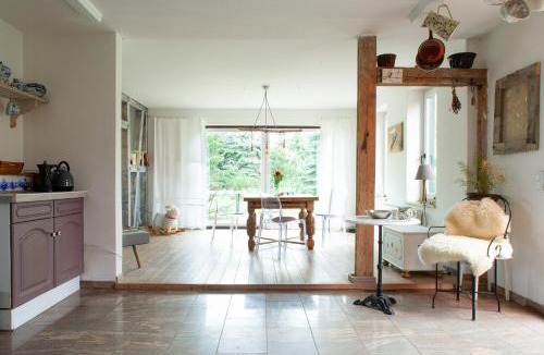 Platschow House | Idyllic Home Between Fields And Elbe Dyke