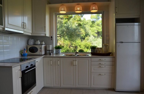 Sithonia Apartment | Idyllic located holiday apartment at the sea, Wifi, Vourvourou, Chalkidiki-Sitho