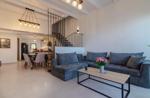 Maroulas Villa | Iliahtida