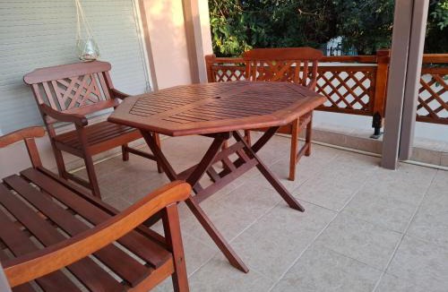 Salamis House | ILIAKTI RELAXING SEASIDE
