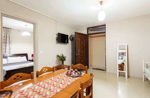 Messini House | Ino cozy flat, next to the beach