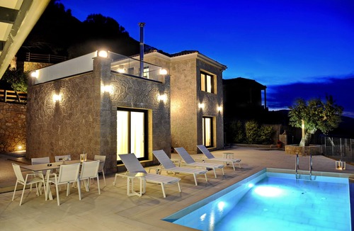 Nikiana Villa | Ionian Stone Luxury Villas - Villa Artemis