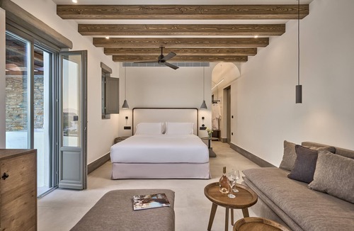 Ios Hotel | Ios Grand Pool Suites