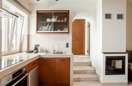 Perama Apartment | Irene's Garden, Evaggelia