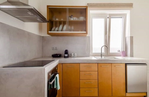 Perama Apartment | Irene's Garden, Evaggelia