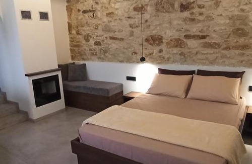 Perama Apartment | Irene's Garden