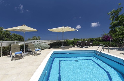 Skouloufia Villa | Irini Villa. Definite Comfort near Archaeological Sites!