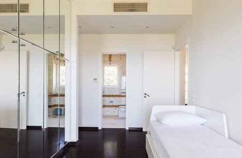 Mikri Mantineia Villa | ISholidays Kalamata Old Sport Mansion