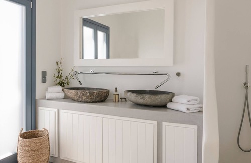 Aliki Villa | ISholidays Paros Pebble Summer House