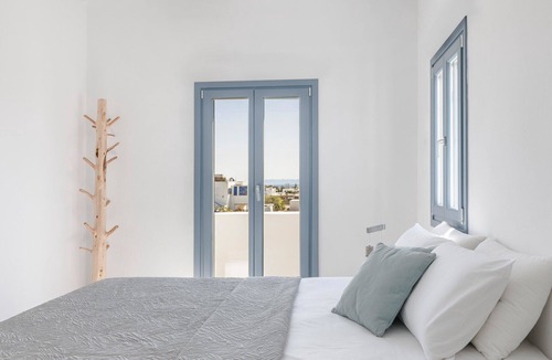 Aliki Villa | ISholidays Paros Pebble Summer House