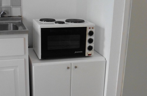 Kokkini Chani Apartment | Julie's studio,2 minutes walk to beach, near Heraklion,Knossos and famous sites!