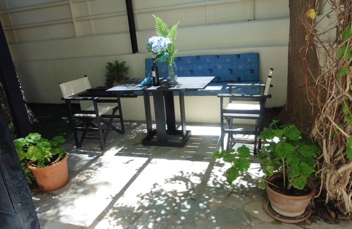 Kokkini Chani Apartment | Julie's studio,2 minutes walk to beach, near Heraklion,Knossos and famous sites!