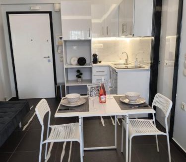 Nea Michaniona Apartment | K & D Studio
