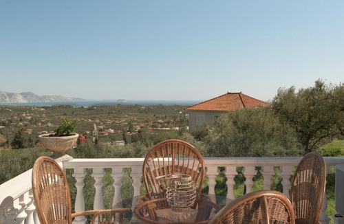 Mouzaki Villa | Kalielaia