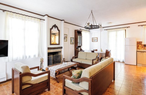 Kallikratia Villa | Kallikratis Vintage House : Beachfront