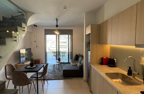 Kallithea Apartment | Kallitheas Maison with Shared Pool
