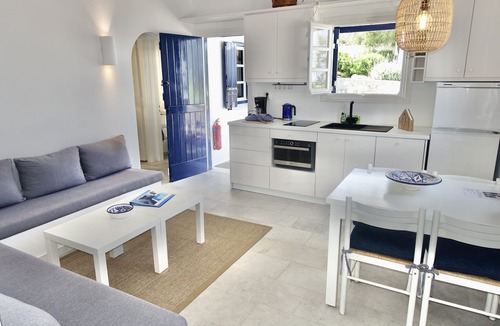 Naxos Villa | Kamari Villa-B w/private Pool & Jacuzzi