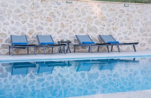 Agios Nikitas Villa | Kampaki Stone Houses