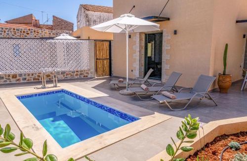 Kefalas House | Kefalas Luxury Villas Patitiri with Private Pool