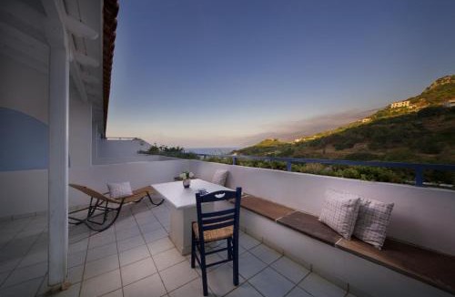 Evdilos Apartment | Kerame Studios & Apartments