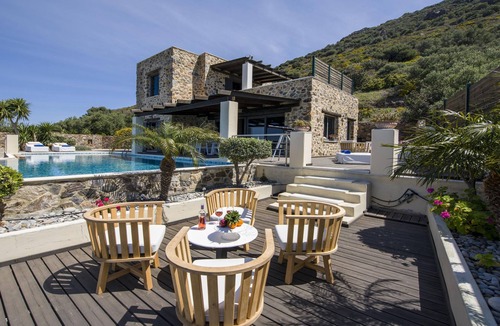 Livadia Villa | Keramoti Villas - Villa Erofili - Heated Pool - Outdoor Heated Jacuzzi