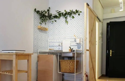 Larissa Apartment | KINFEELS DOWNTOWN APARTMENT