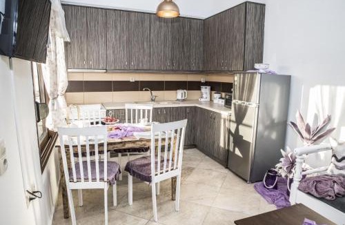 Kamilari Apartment | Kleopatra Deluxe Apt with priavte Jacuzzi