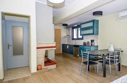 Logarata House | Kokonis House with 3 bedrooms and jacuzzi
