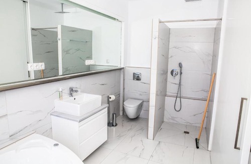 Lavrio Apartment | Komfort City Apartment "Elias" mit Meerblick in Lavrio