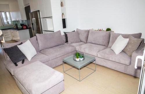Lavrio Apartment | Komfort City Apartment "Elias" mit Meerblick in Lavrio